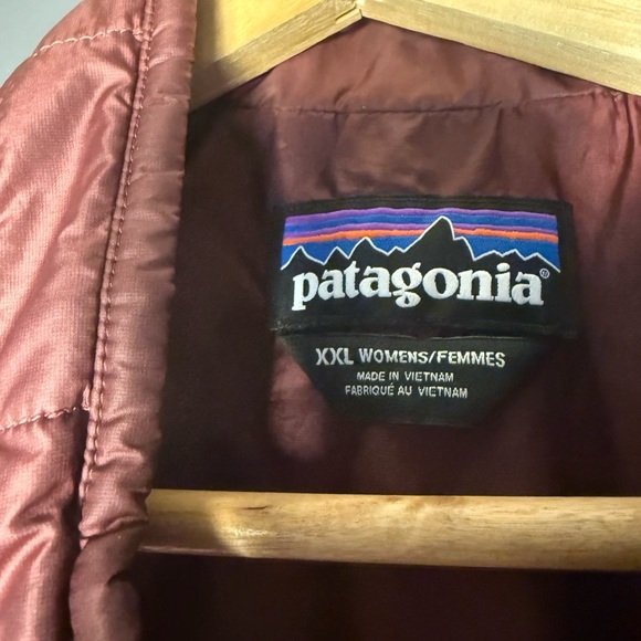 Patagonia Burgundy Quilted Vest - Picture 3 of 3